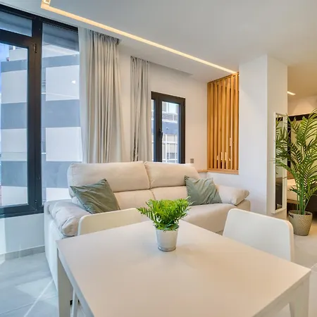 By Playa De Canteras Apartment